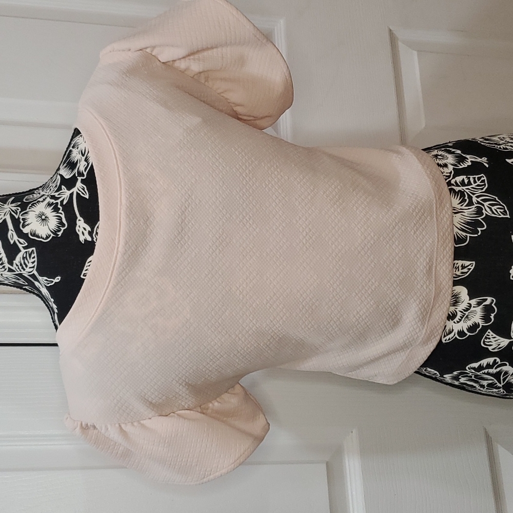 Bebe Soft Pink Flutter Shoulder Crop Top S - Picture 4 of 6